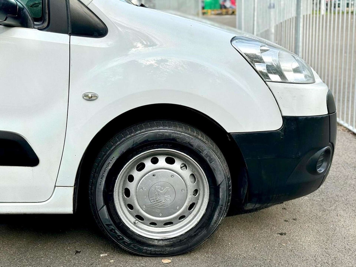 Used Peugeot Partner 2010 for sale - 76601114: Photo 19