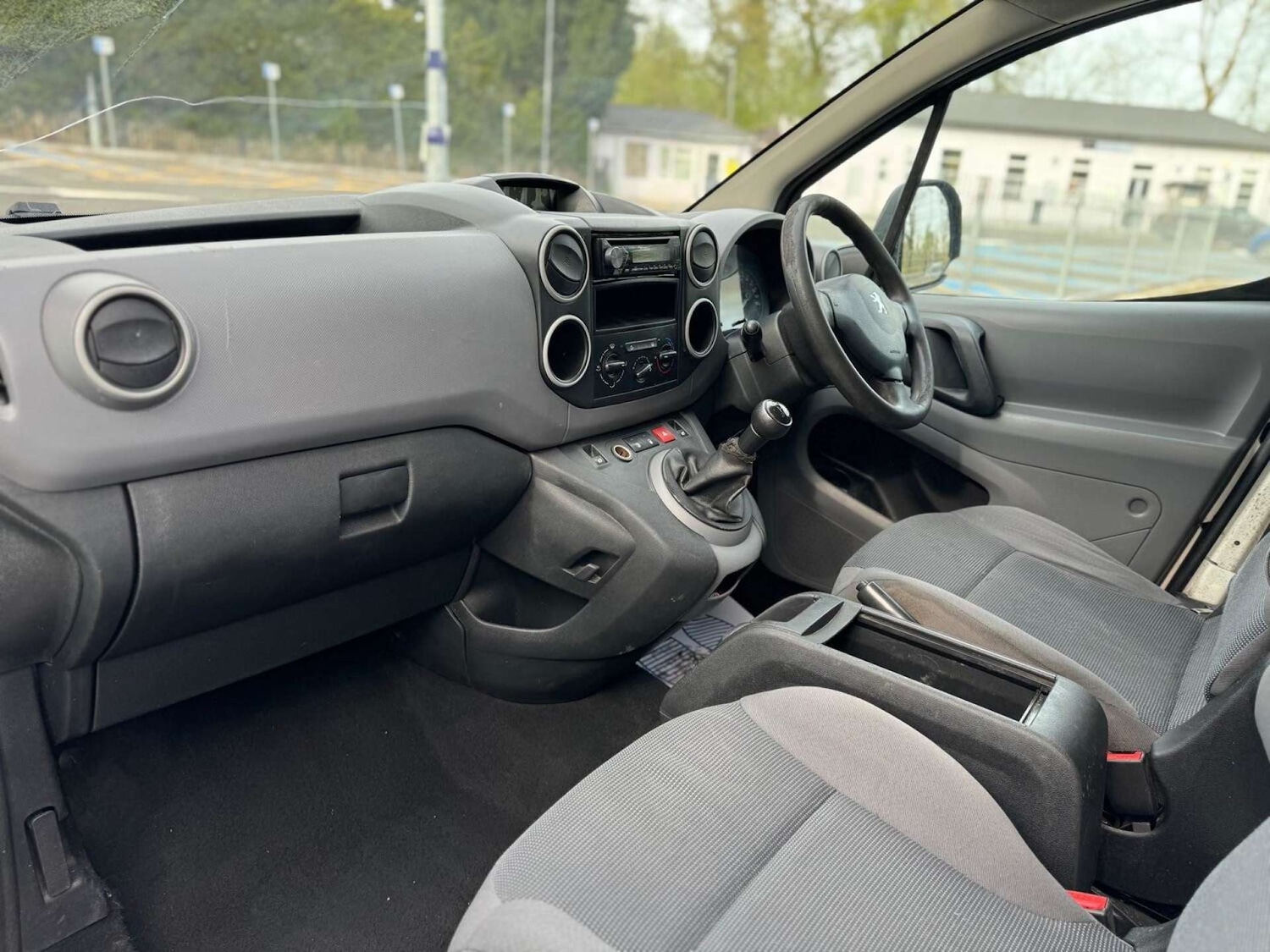 Used Peugeot Partner 2010 for sale - 76601114: Photo 21