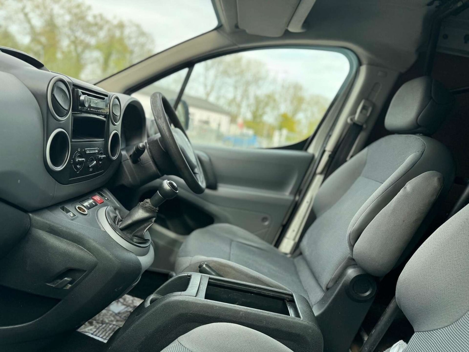 Used Peugeot Partner 2010 for sale - 76601114: Photo 23