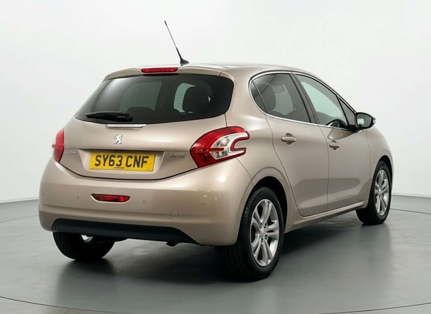 Used Peugeot 208 2013 for sale - 76611742: Photo 12
