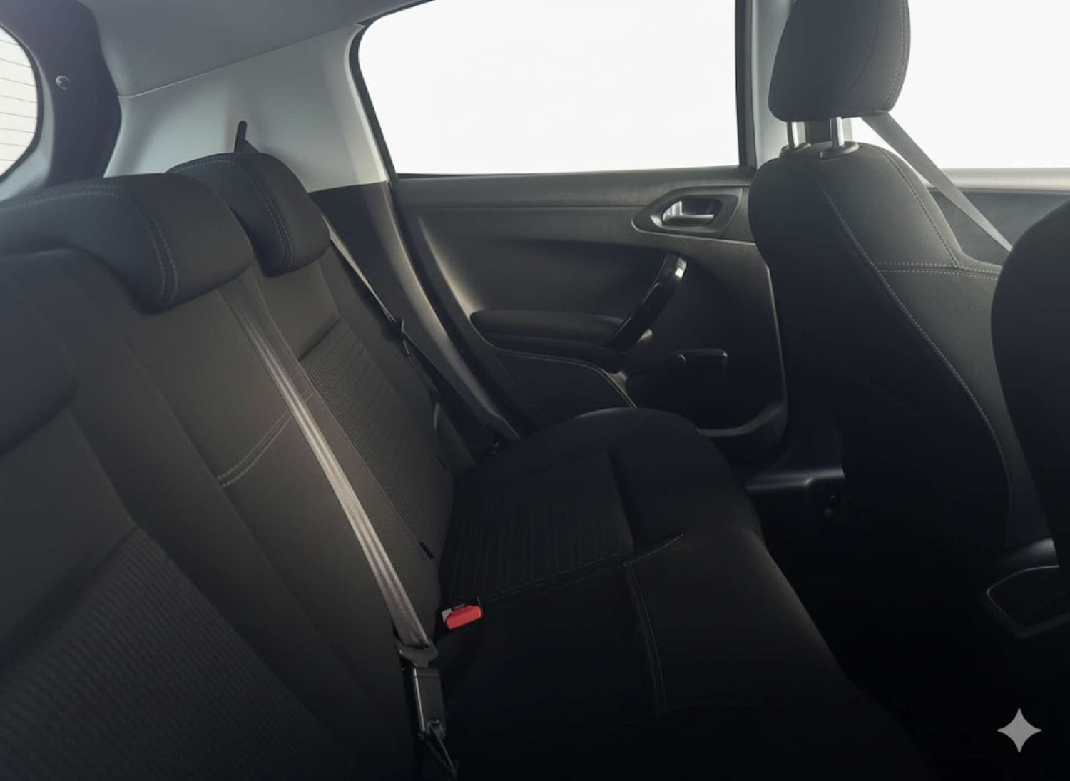 Used Peugeot 208 2013 for sale - 76611742: Photo 20