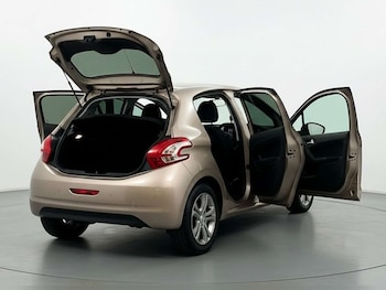 Used Peugeot 208 2013 for sale - 76611742: Photo