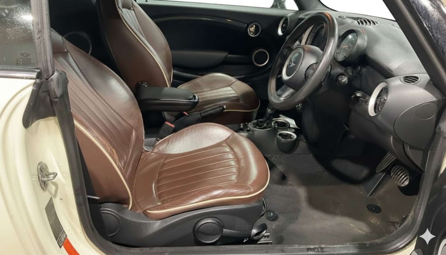 Used MINI Convertible 2014 for sale - 77299355: Photo 15