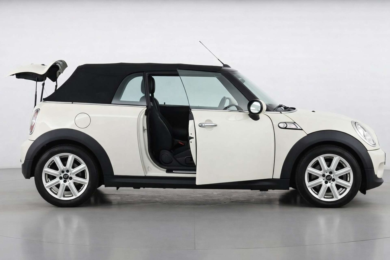 Used MINI Convertible 2014 for sale - 77299355: Photo 24