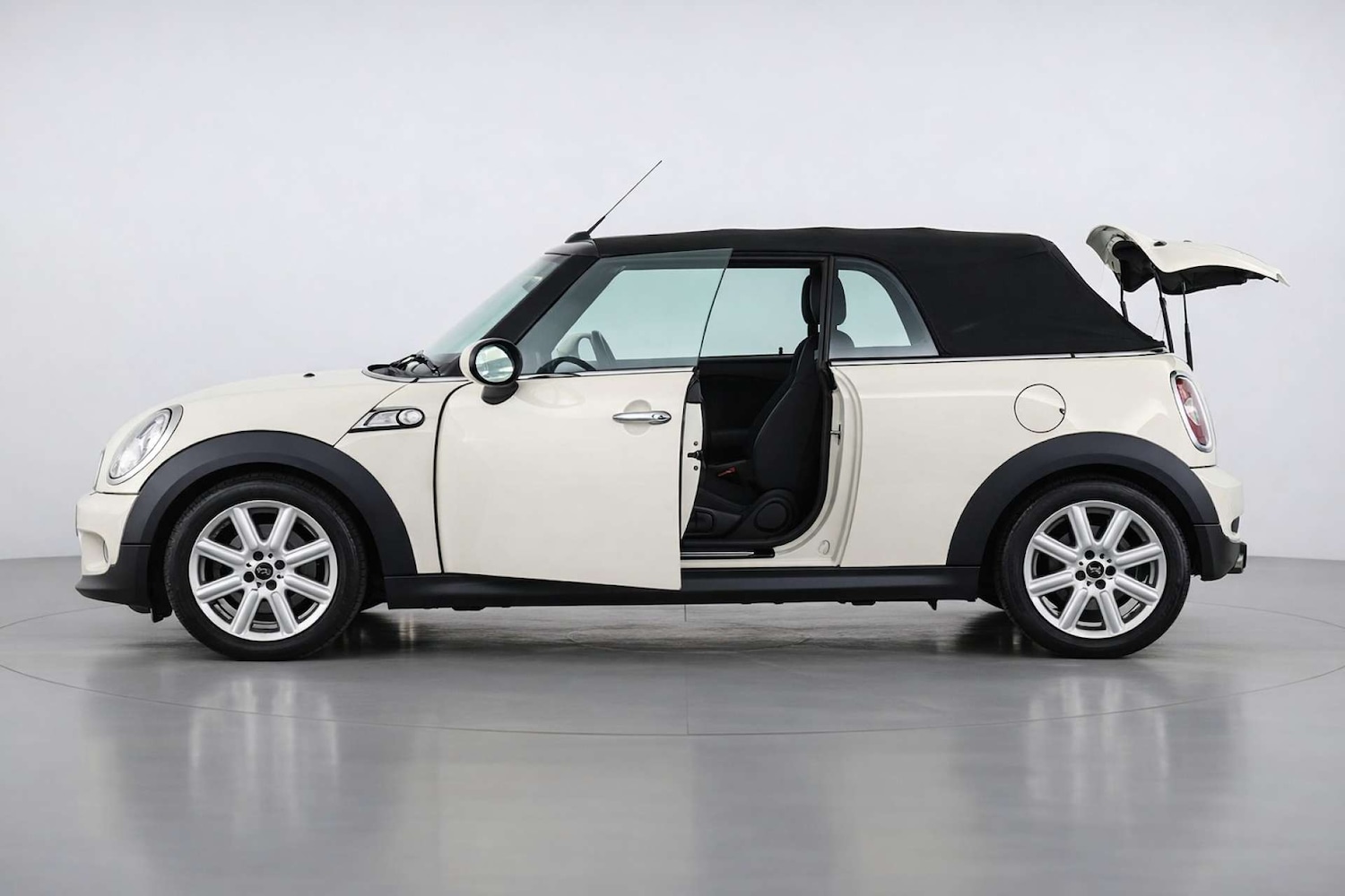 Used MINI Convertible 2014 for sale - 77299355: Photo 28