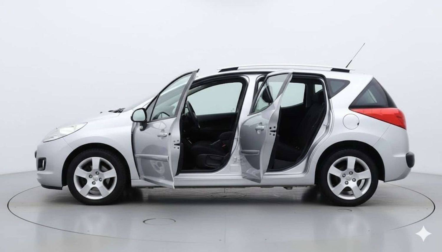 Used Peugeot 207 2012 for sale - 76751988: Photo 7