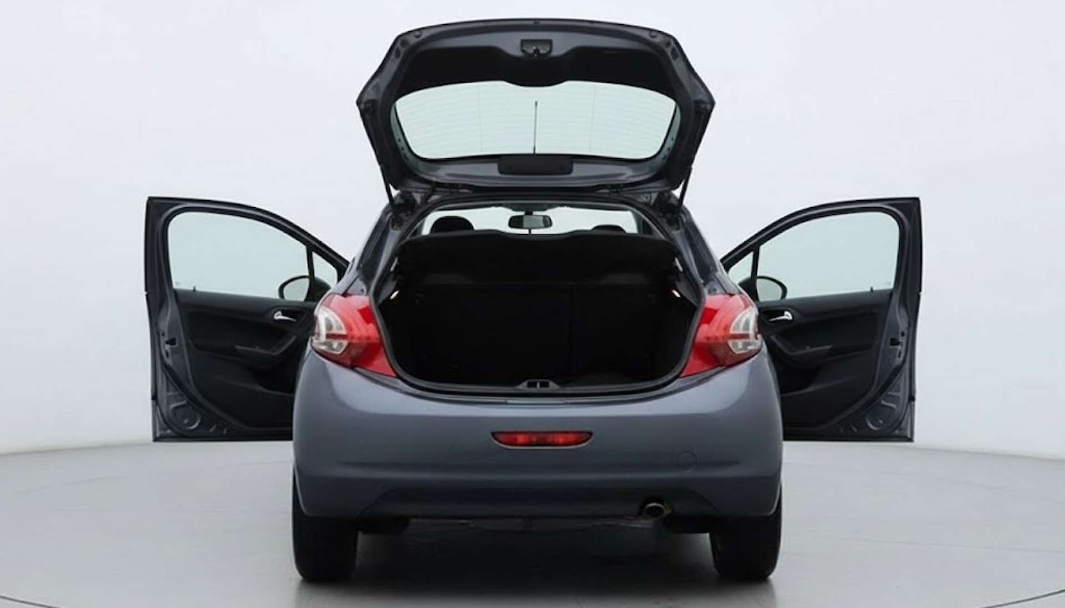 Used Peugeot 208 2013 for sale - 76861661: Photo 11