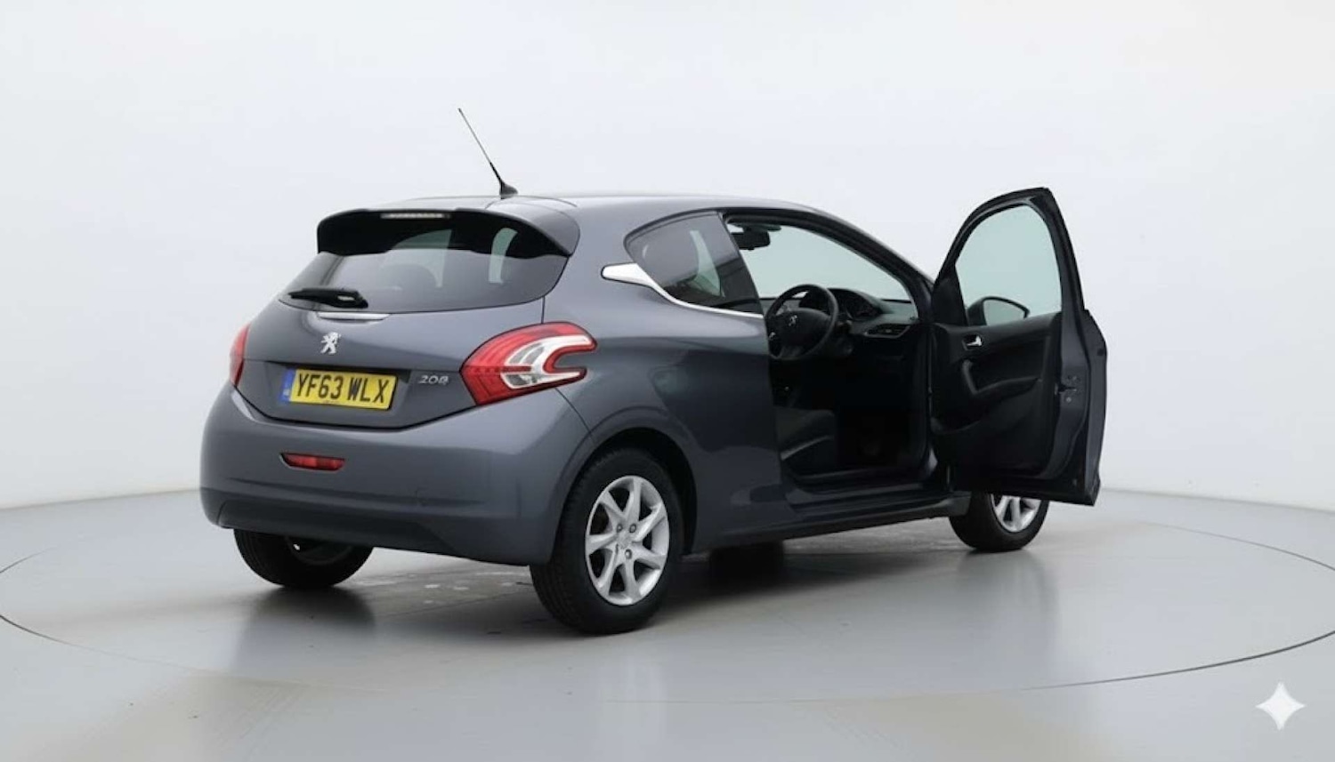 Used Peugeot 208 2013 for sale - 76861661: Photo 15