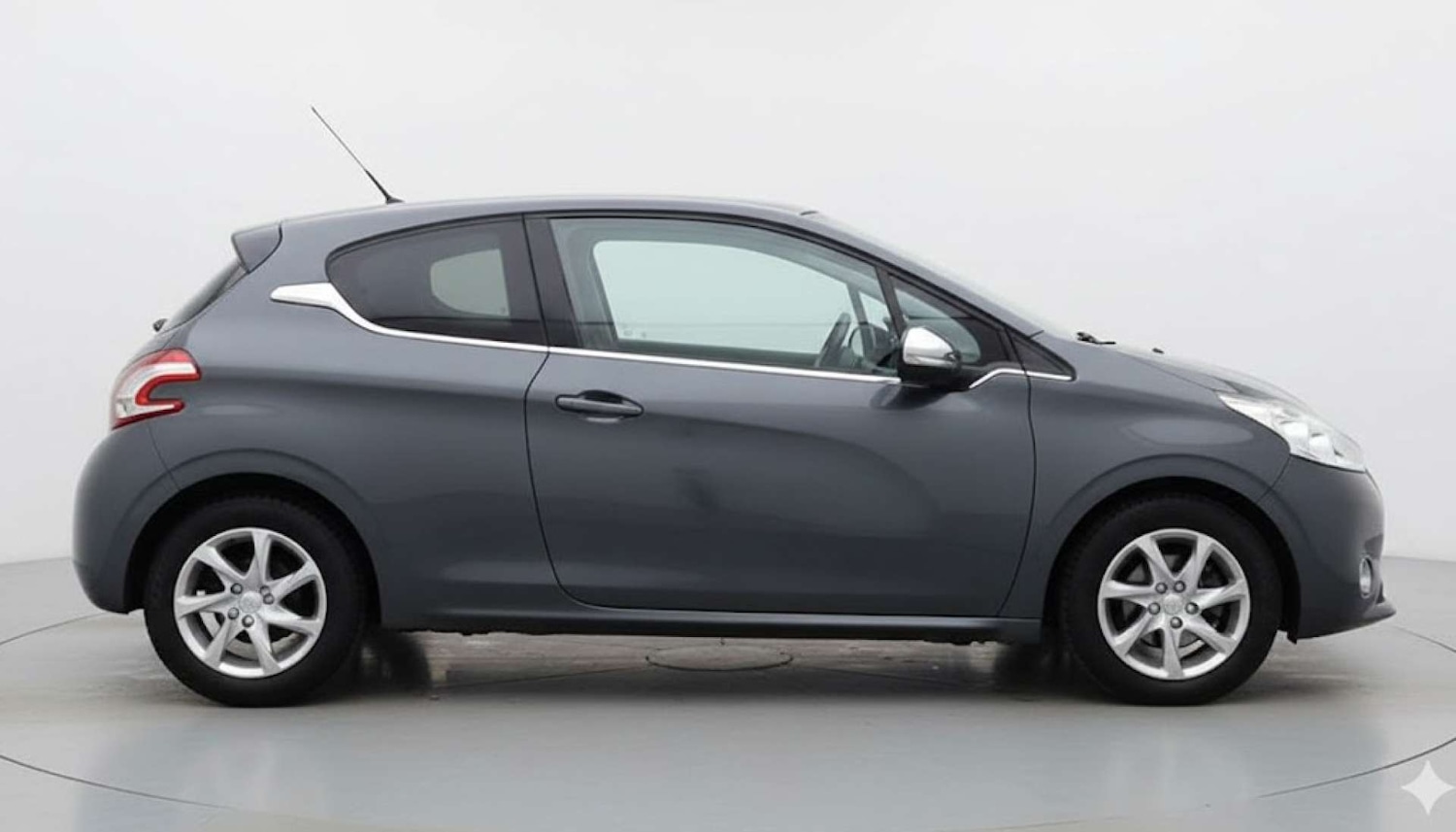 Used Peugeot 208 2013 for sale - 76861661: Photo 7