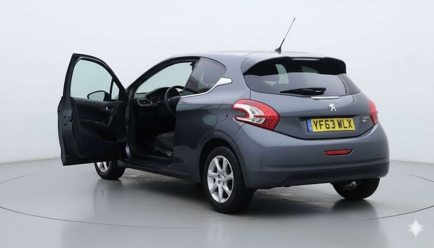 Used Peugeot 208 2013 for sale - 76861661: Photo 9