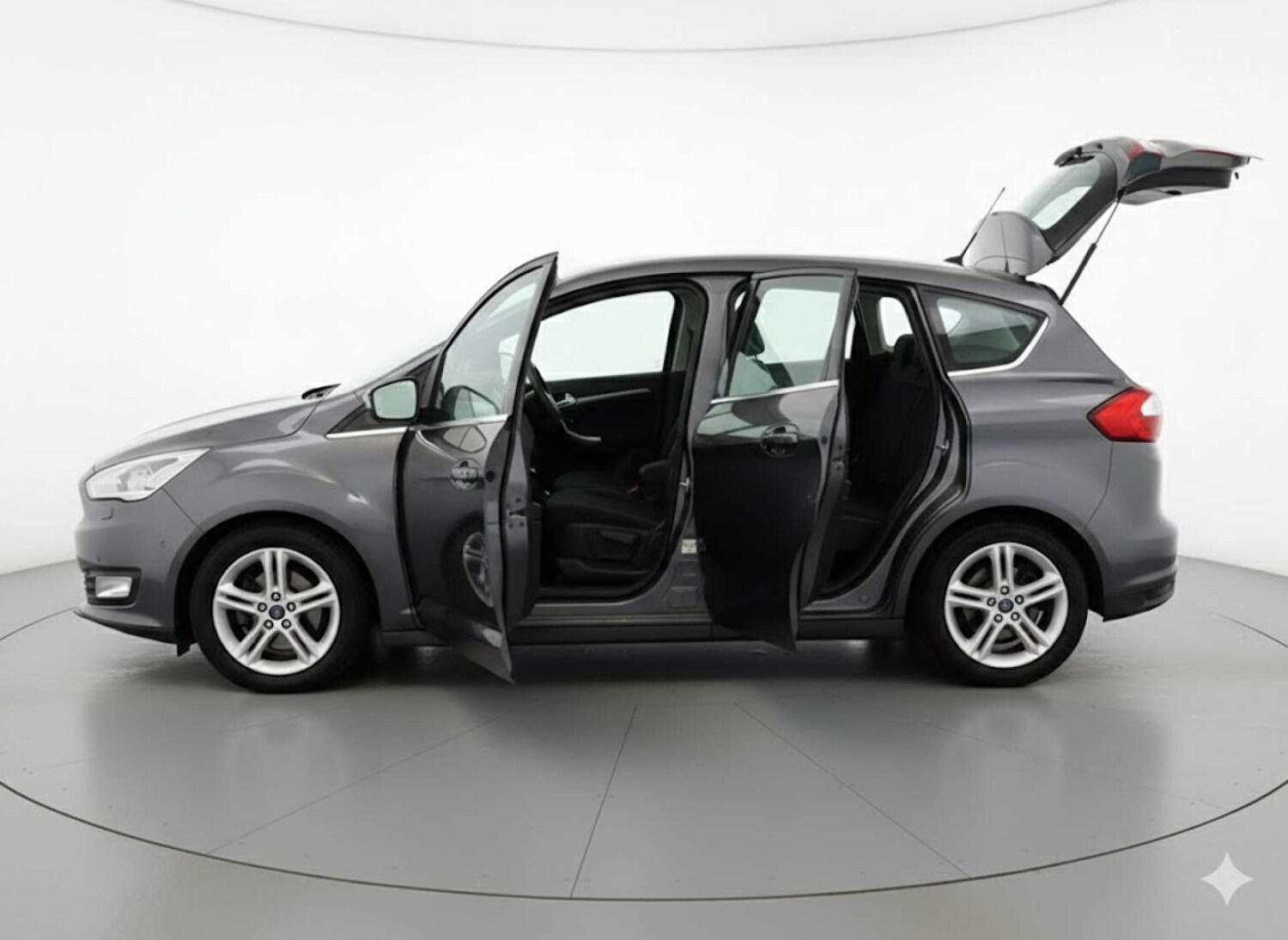 Used Ford Grand C-Max 2015 for sale - 77535012: Photo 4