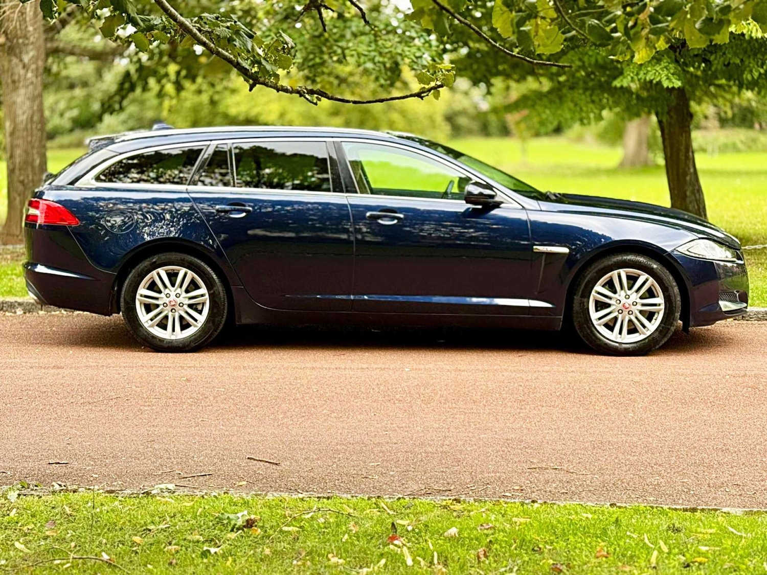 Used Jaguar XF 2015 for sale - 76208696: Photo 24