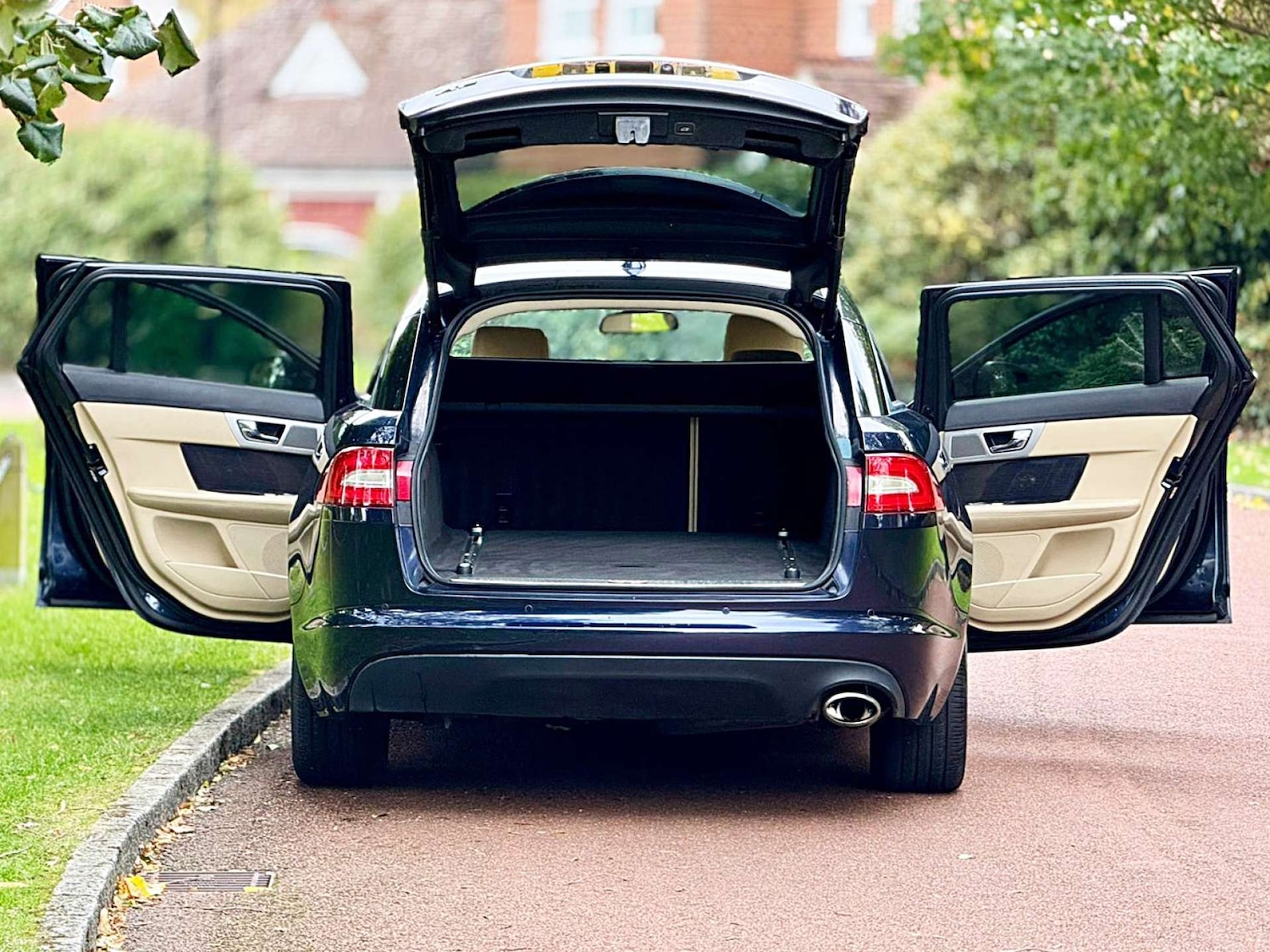 Used Jaguar XF 2015 for sale - 76208696: Photo 26