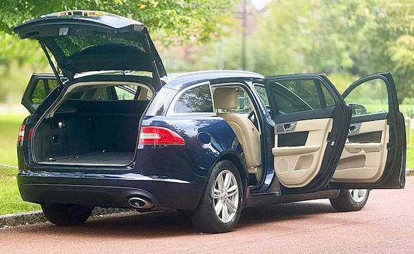 Used Jaguar XF 2015 for sale - 76208696: Photo 32