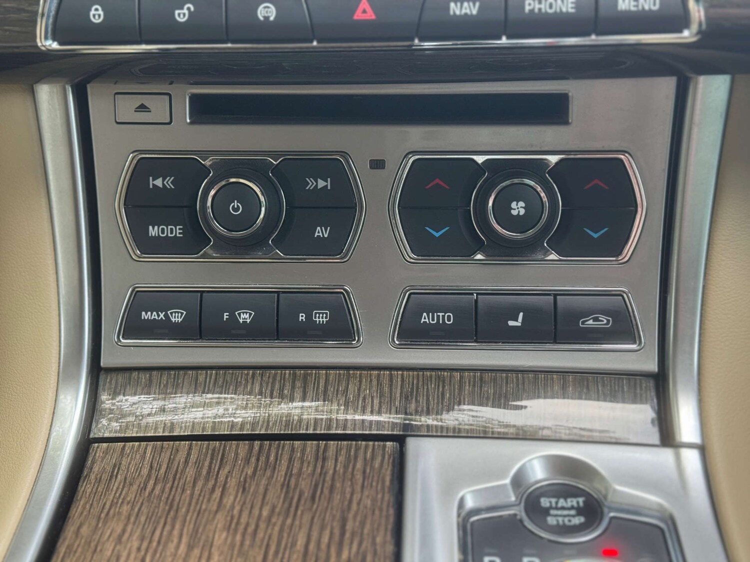 Used Jaguar XF 2015 for sale - 76208696: Photo 35