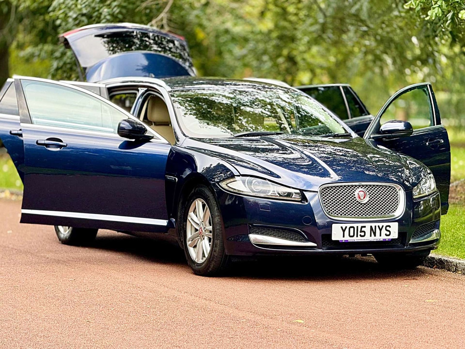 Used Jaguar XF 2015 for sale - 76208696: Photo 4