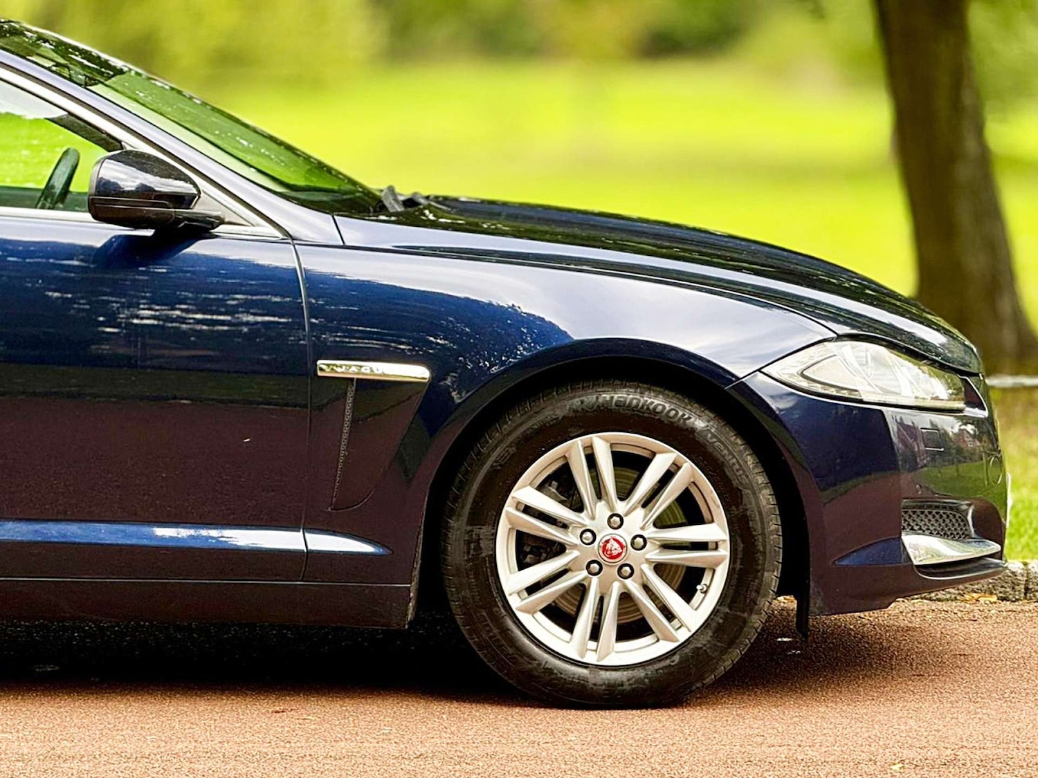 Used Jaguar XF 2015 for sale - 76208696: Photo 5