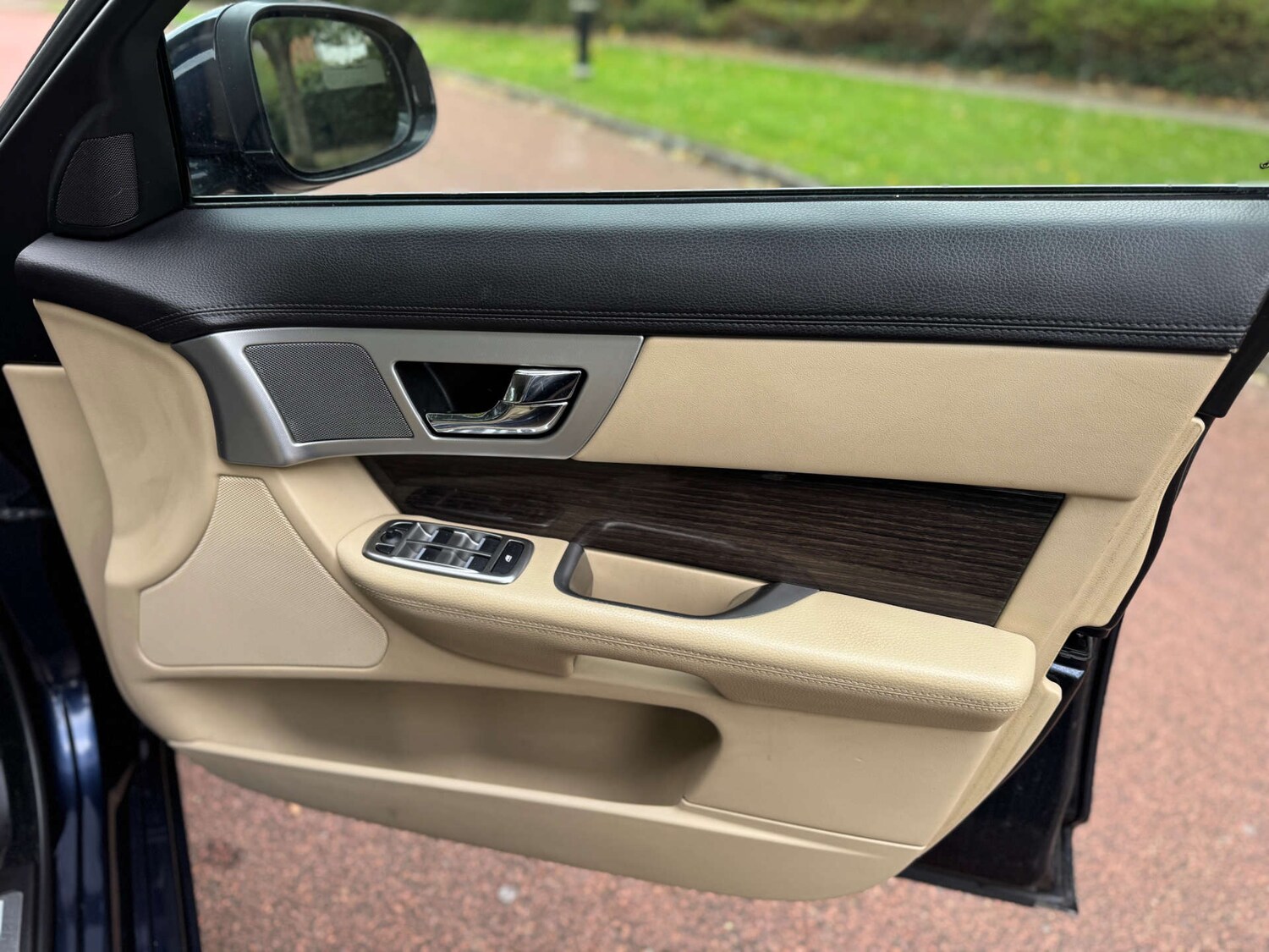 Used Jaguar XF 2015 for sale - 76208696: Photo 57