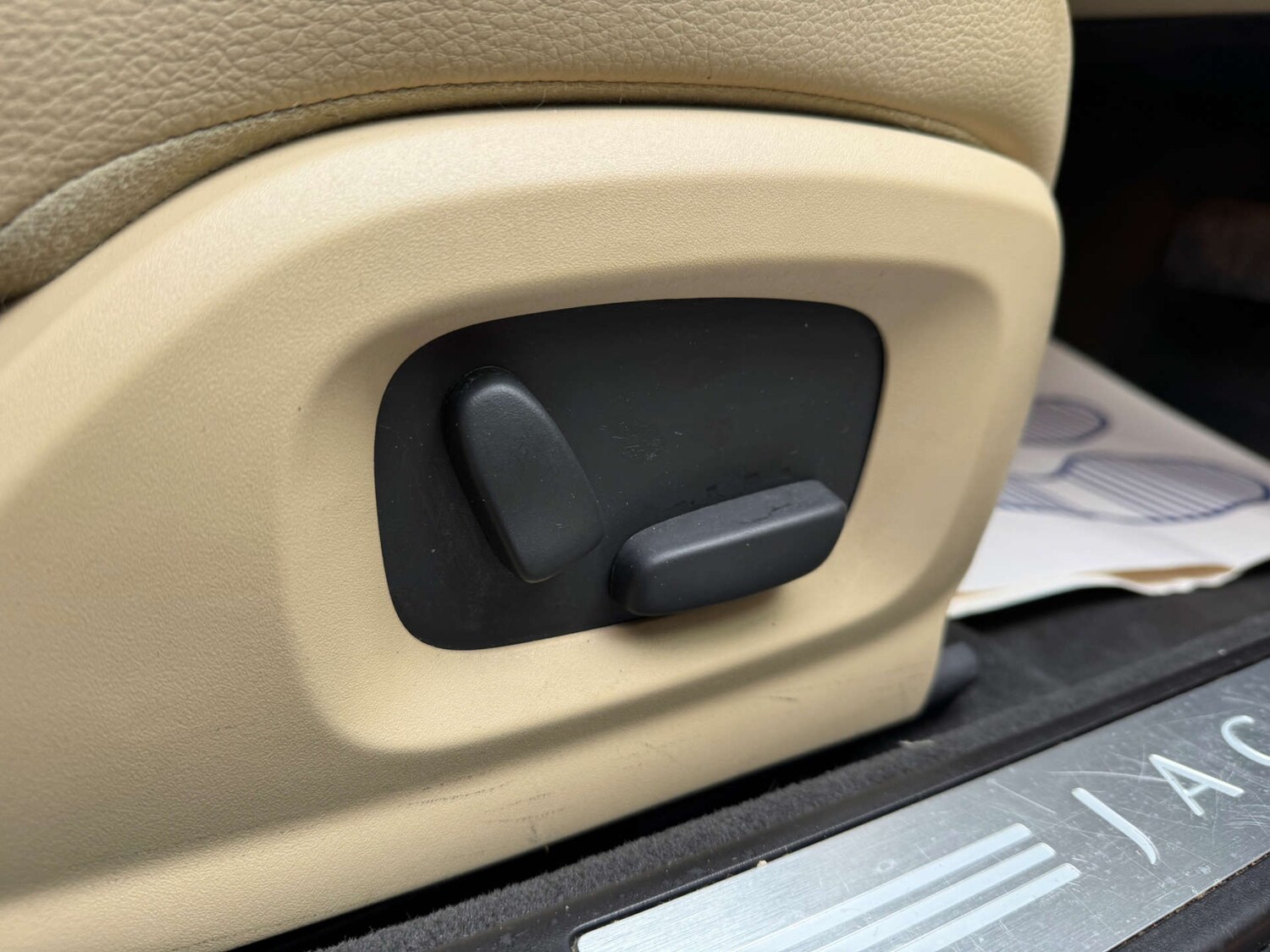 Used Jaguar XF 2015 for sale - 76208696: Photo 60