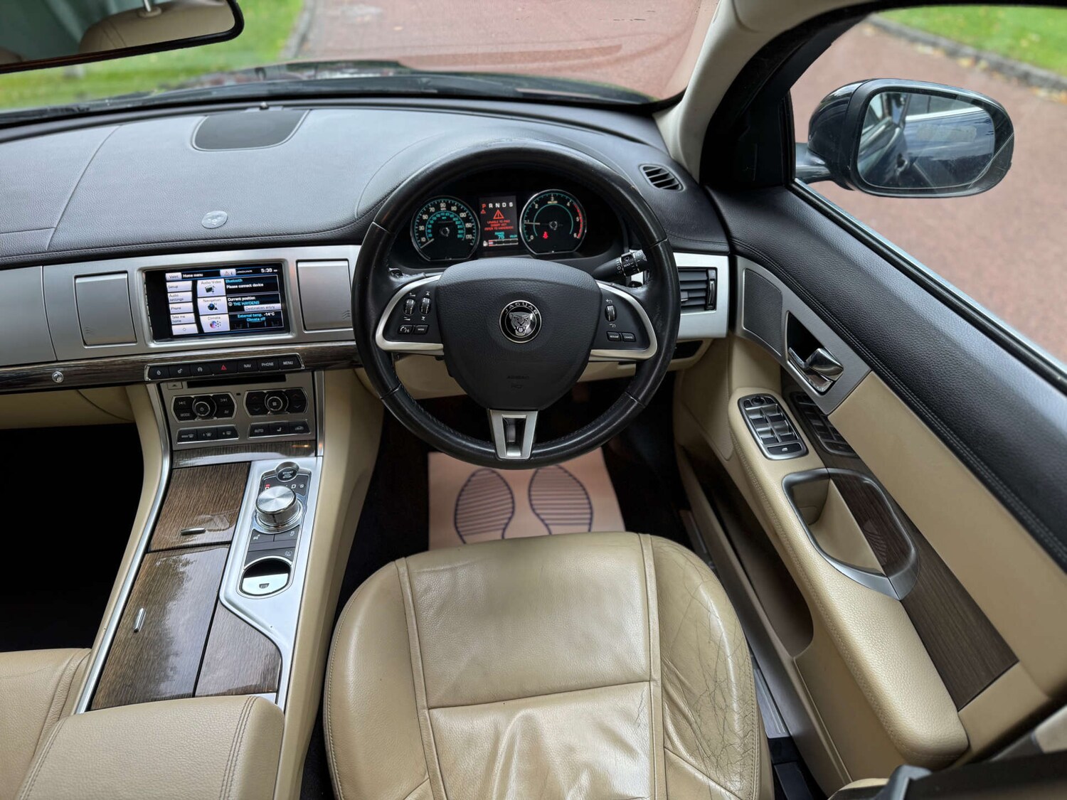 Used Jaguar XF 2015 for sale - 76208696: Photo 70