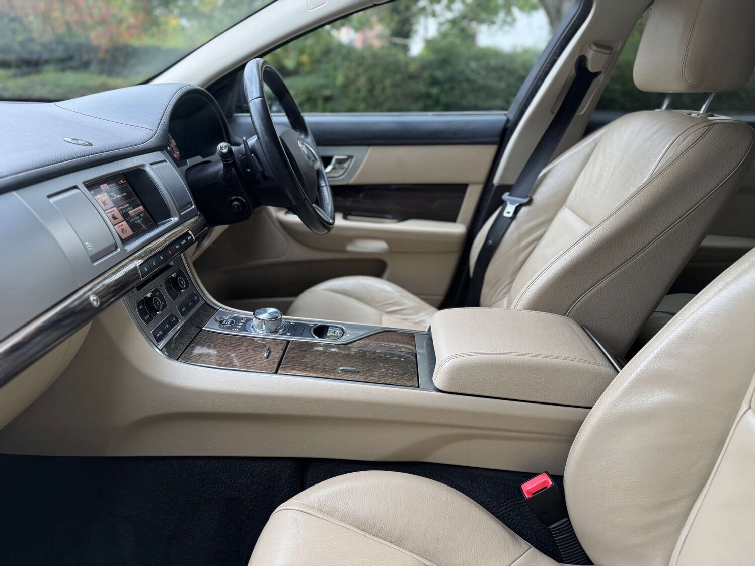 Used Jaguar XF 2015 for sale - 76208696: Photo 77