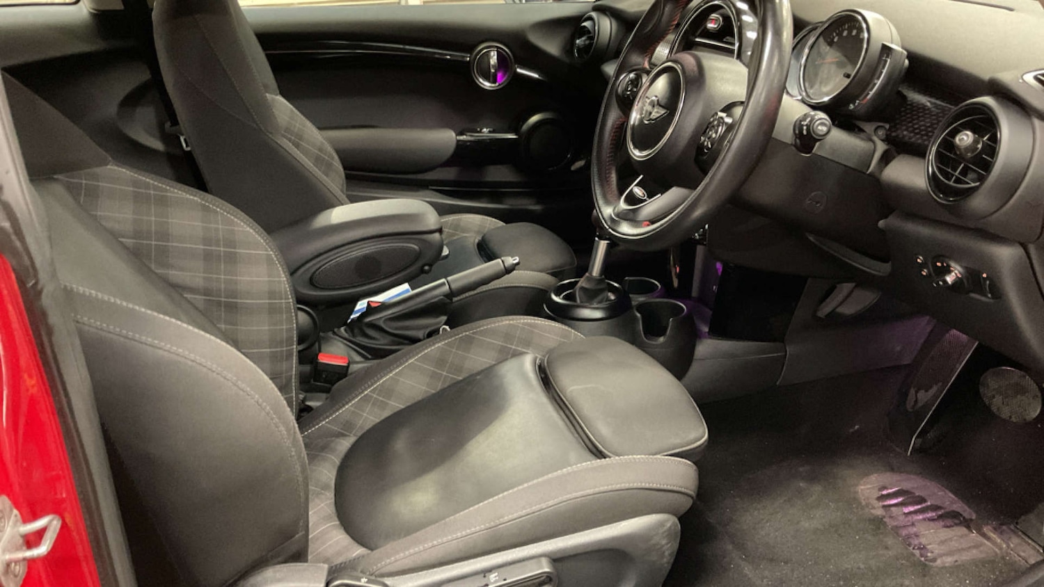 Used MINI Hatch 2018 for sale - 76618199: Photo 7