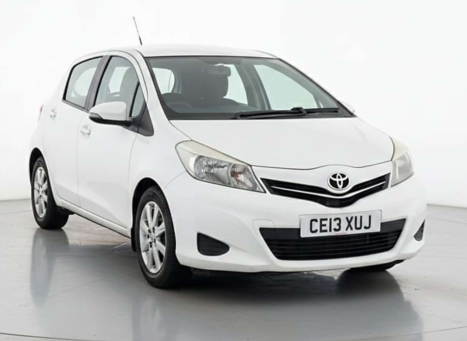 Used Toyota Yaris 2013 for sale - 77299353: Photo 14