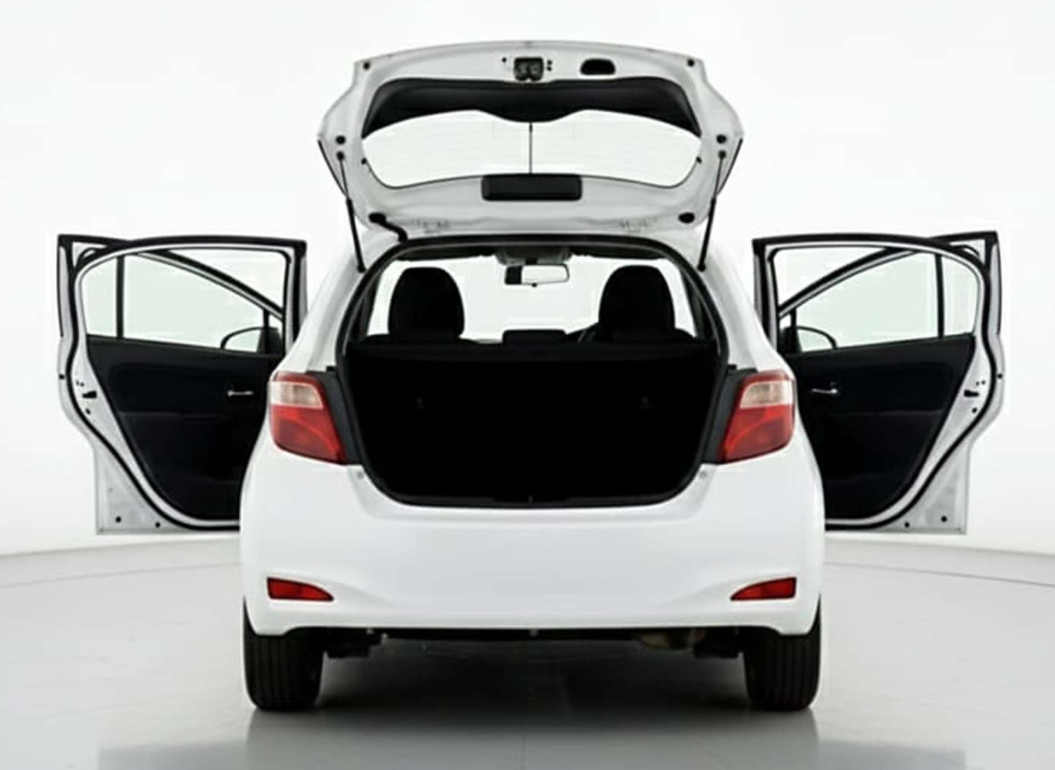 Used Toyota Yaris 2013 for sale - 77299353: Photo 16