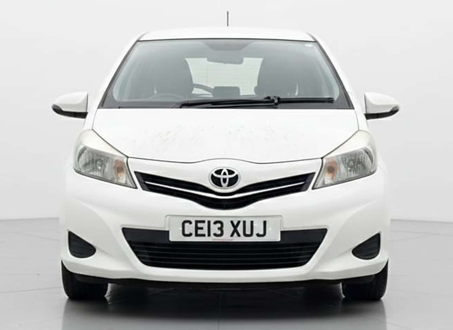 Used Toyota Yaris 2013 for sale - 77299353: Photo 2