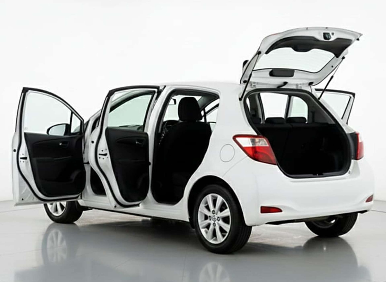 Used Toyota Yaris 2013 for sale - 77299353: Photo 7