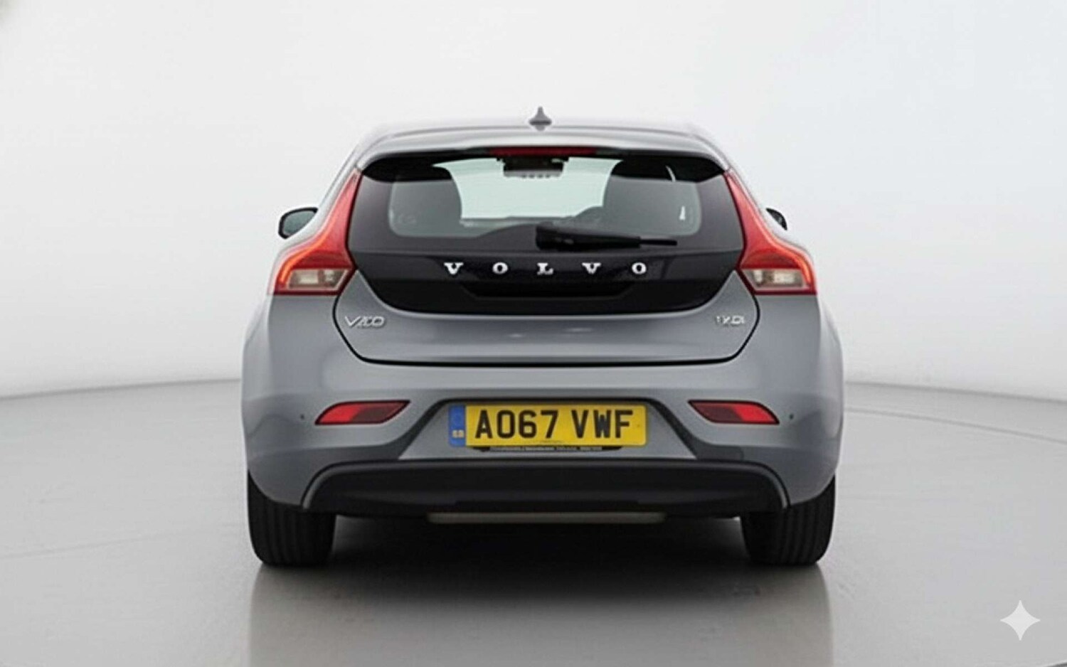 Used Volvo V40 2017 for sale - 77830693: Photo 12