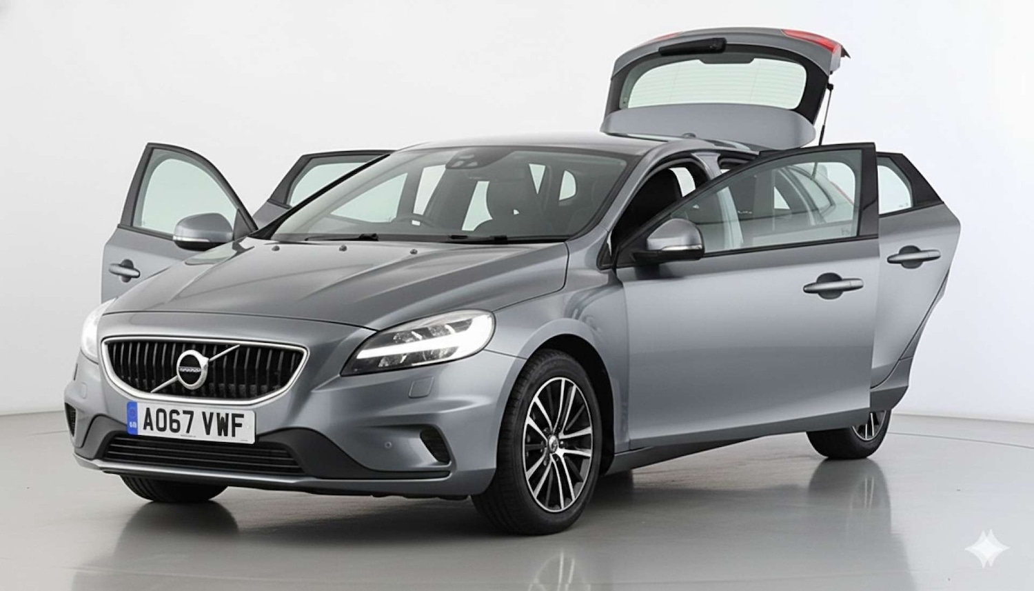 Used Volvo V40 2017 for sale - 77830693: Photo 5