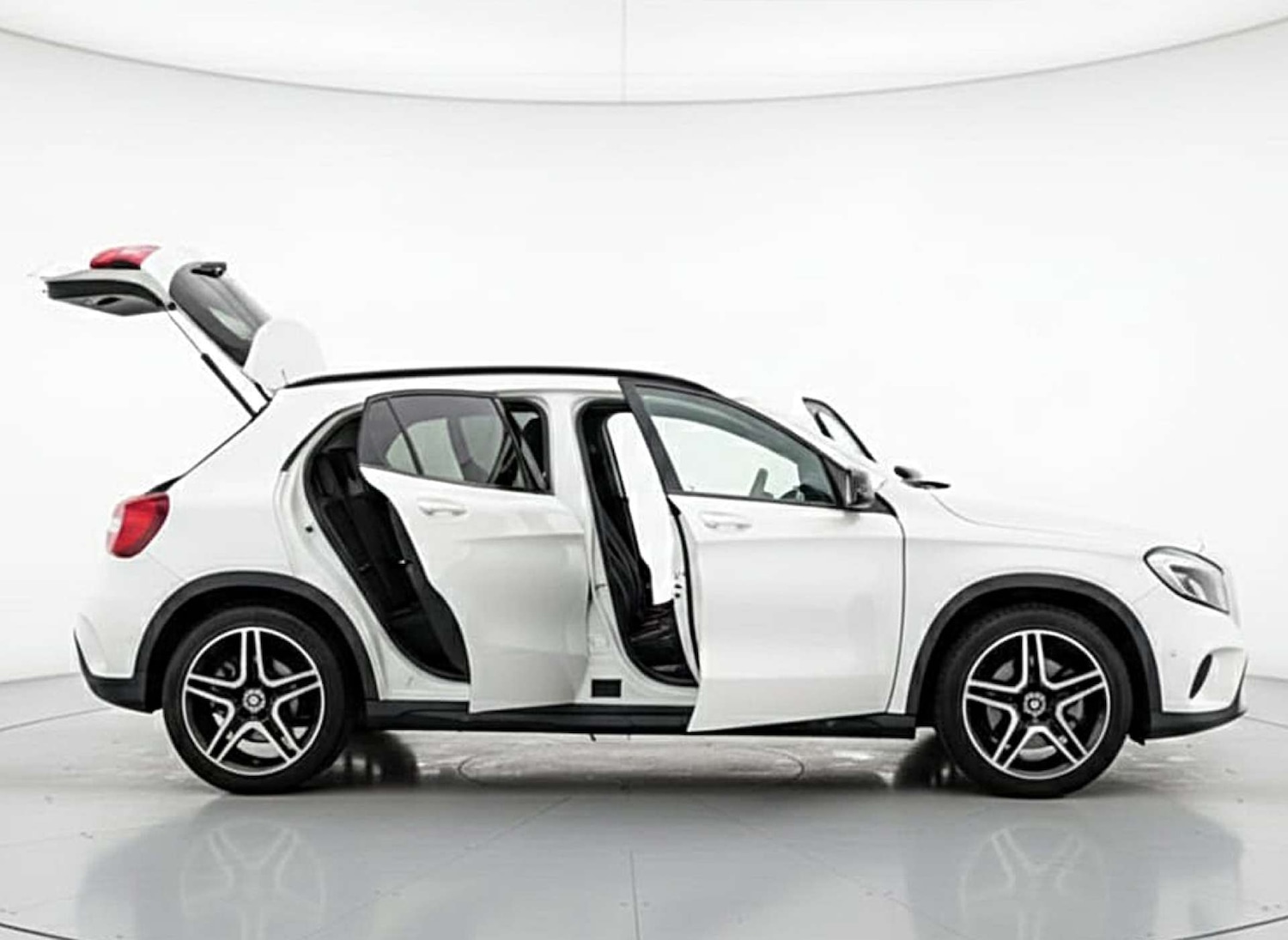 Used Mercedes-Benz GLA 2015 for sale - 77326126: Photo 10