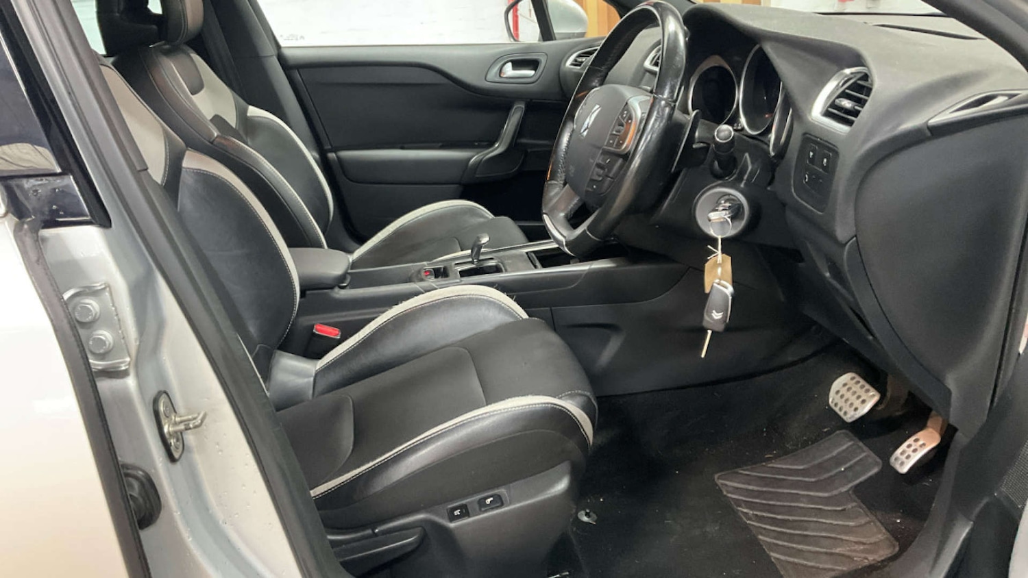 Used Citroen DS4 2011 for sale - 76431129: Photo 7