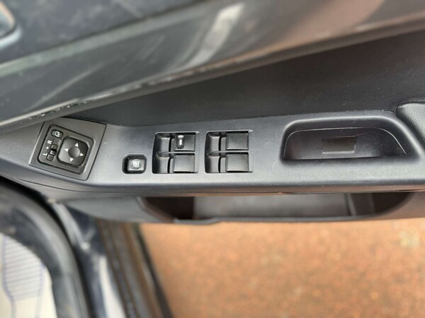 Used Mitsubishi Lancer 2009 for sale - 73840954: Photo 46