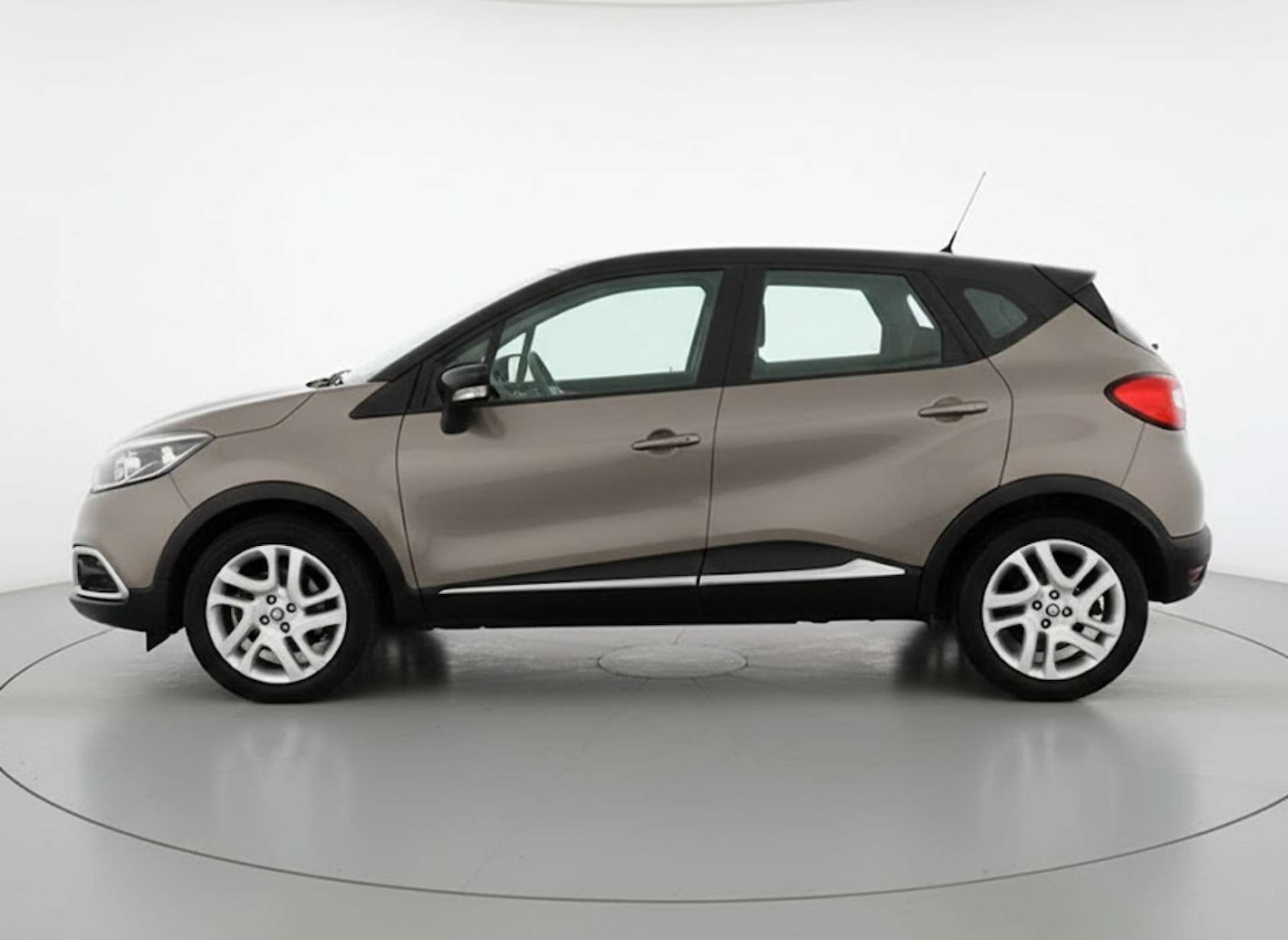 Used Renault Captur 2013 for sale - 77262806: Photo 13
