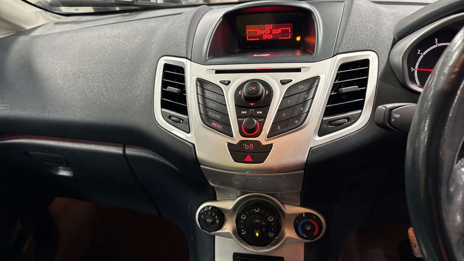 Used Ford Fiesta 2012 for sale - 77299356: Photo 10