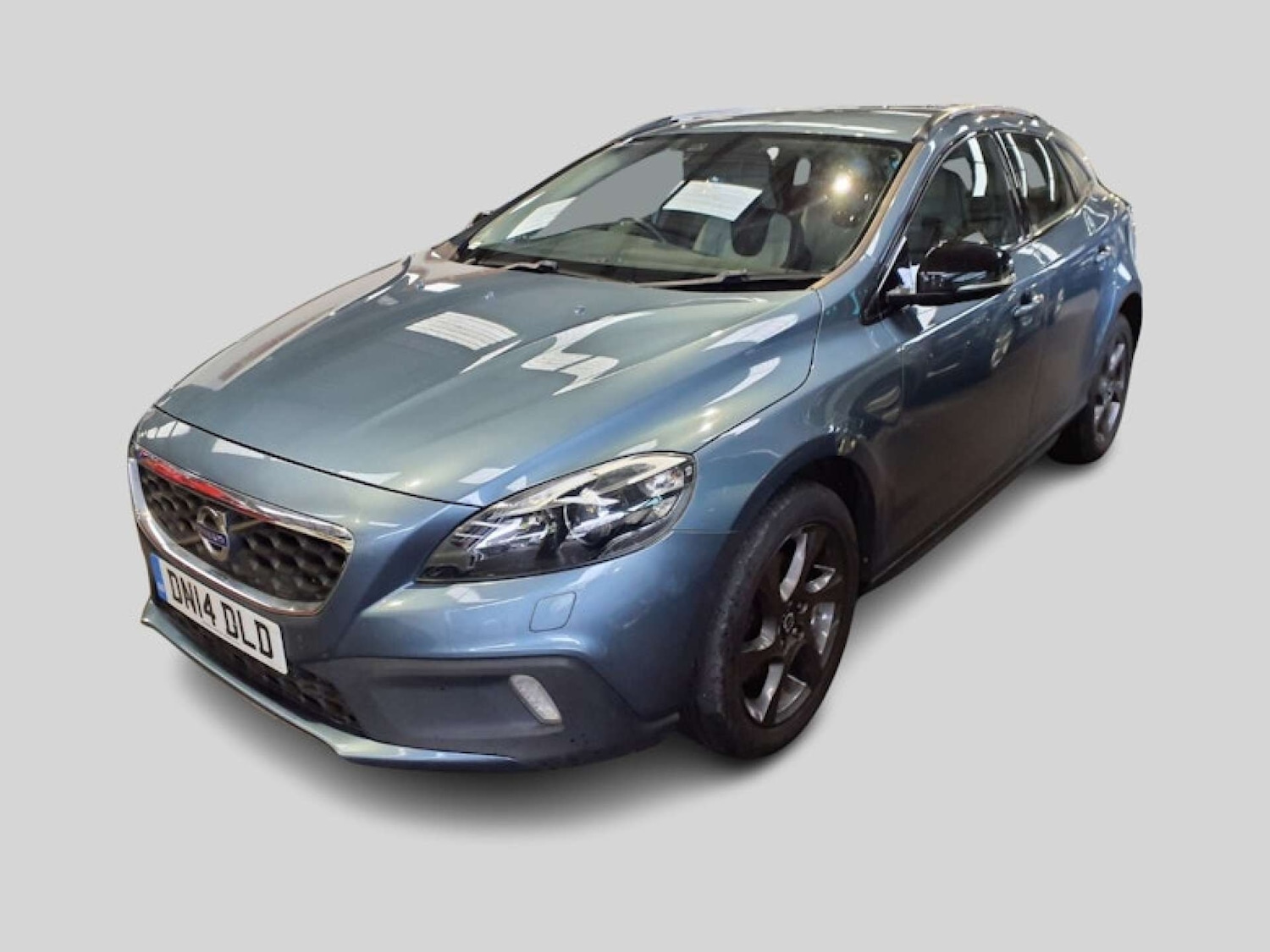 Used Volvo V40 2014 for sale - 77504065: Photo 2