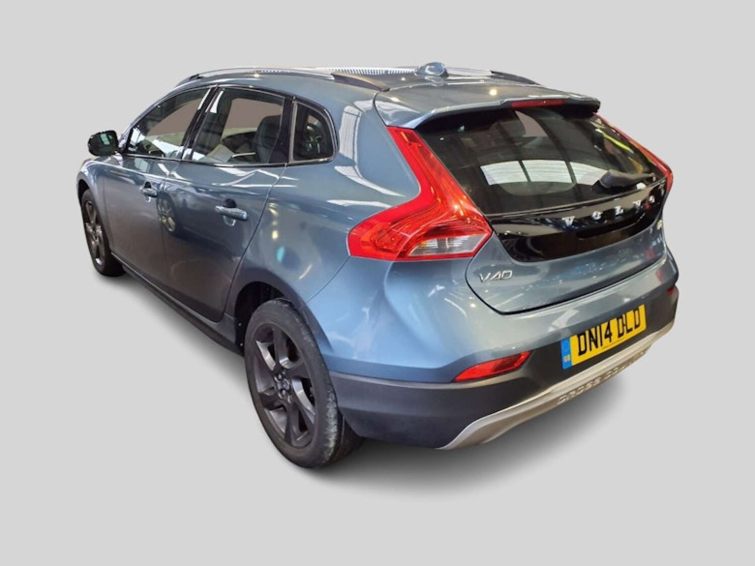 Used Volvo V40 2014 for sale - 77504065: Photo 3