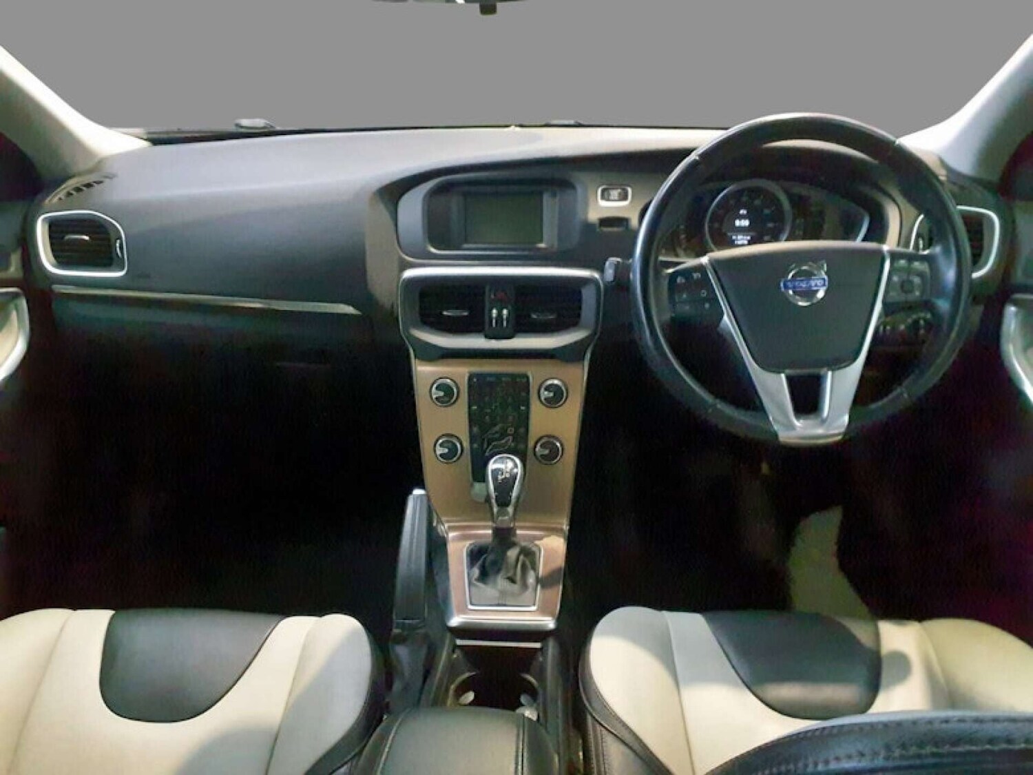 Used Volvo V40 2014 for sale - 77504065: Photo 7