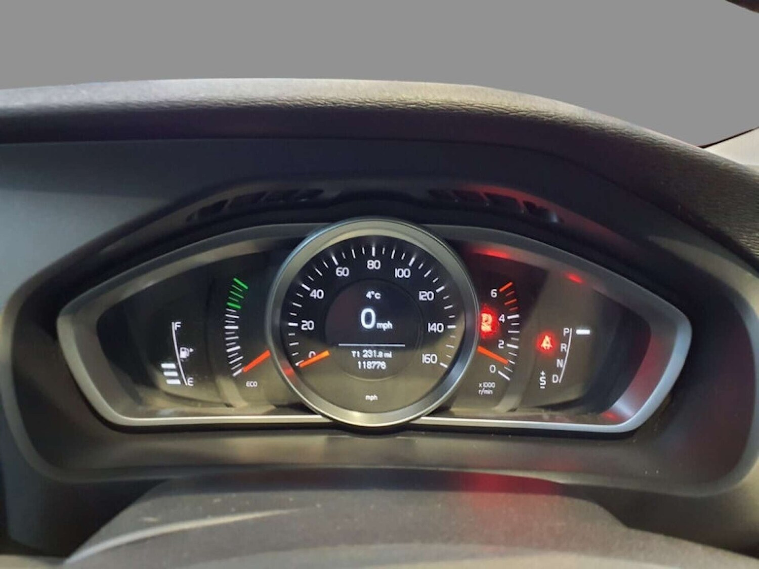 Used Volvo V40 2014 for sale - 77504065: Photo 8