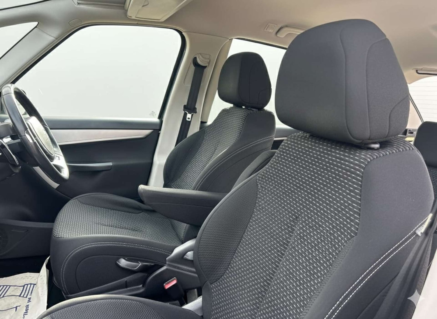 Used Citroen C4 Picasso 2011 for sale - 76431124: Photo 12