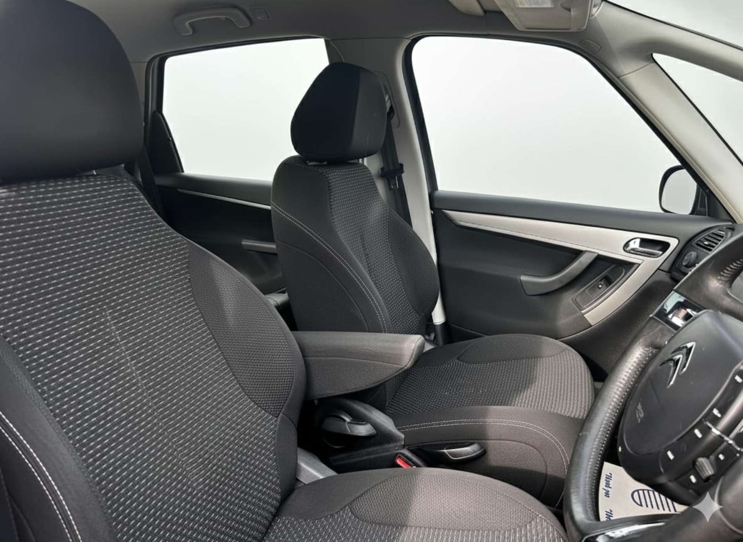 Used Citroen C4 Picasso 2011 for sale - 76431124: Photo 8