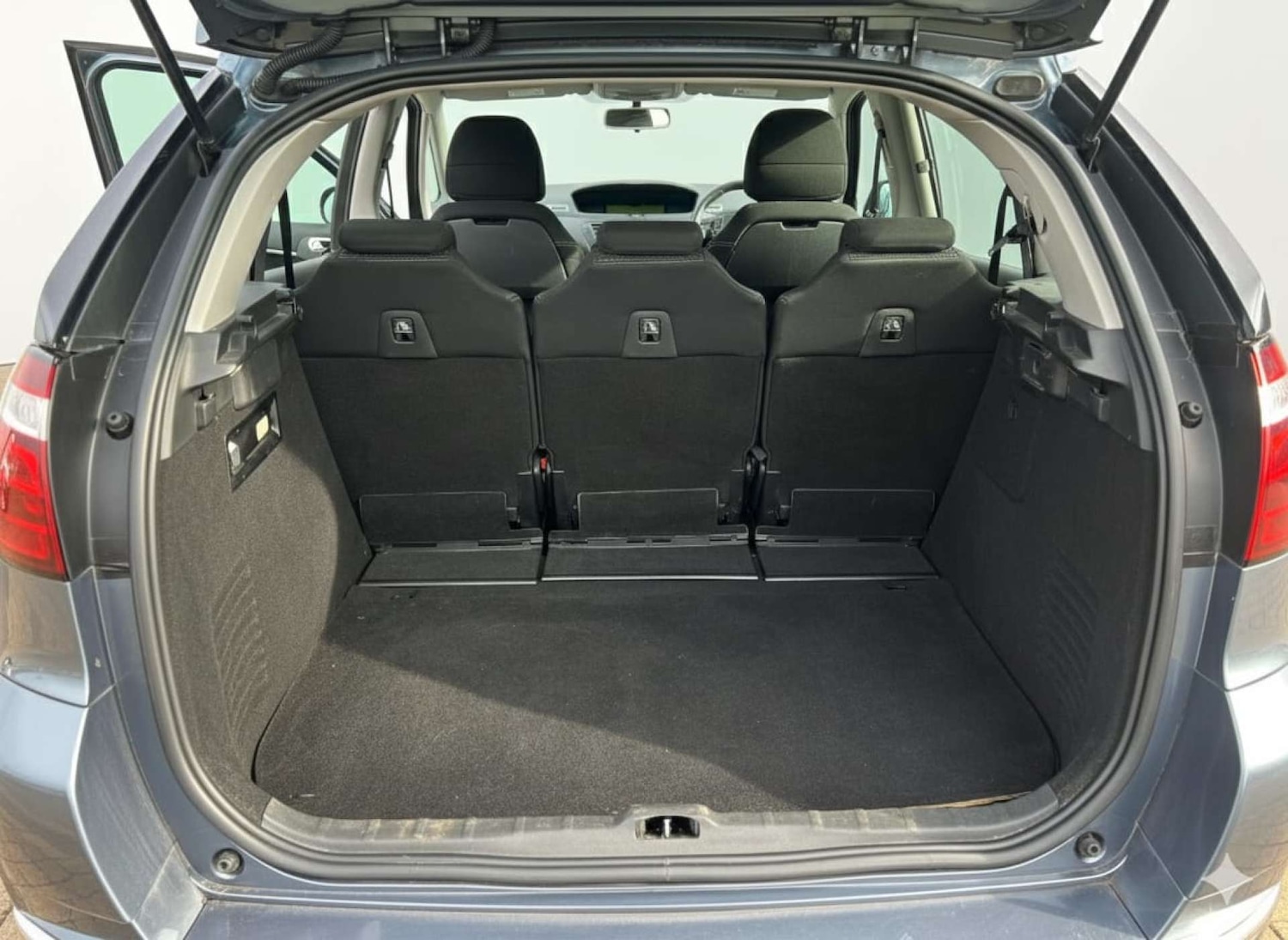 Used Citroen C4 Picasso 2011 for sale - 76431124: Photo 9