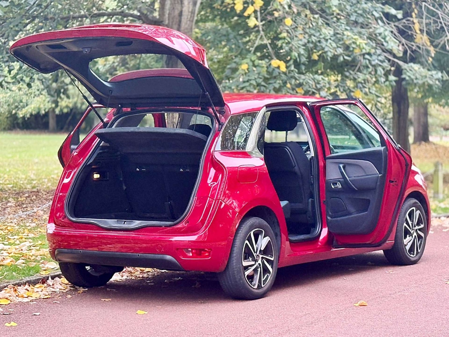 Used Citroen C4 Picasso 2018 for sale - 76265225: Photo 15