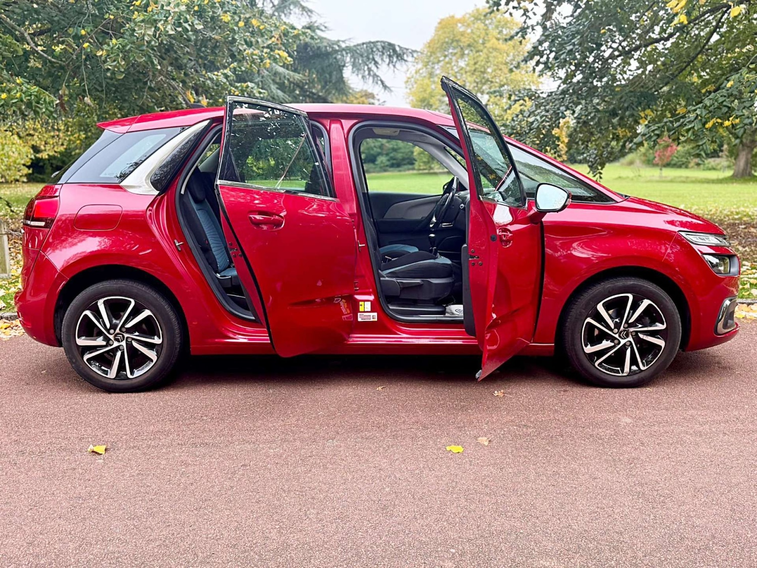 Used Citroen C4 Picasso 2018 for sale - 76265225: Photo 22