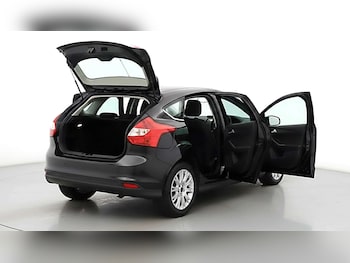 Used Ford Focus 2011 for sale - 76654255: Photo