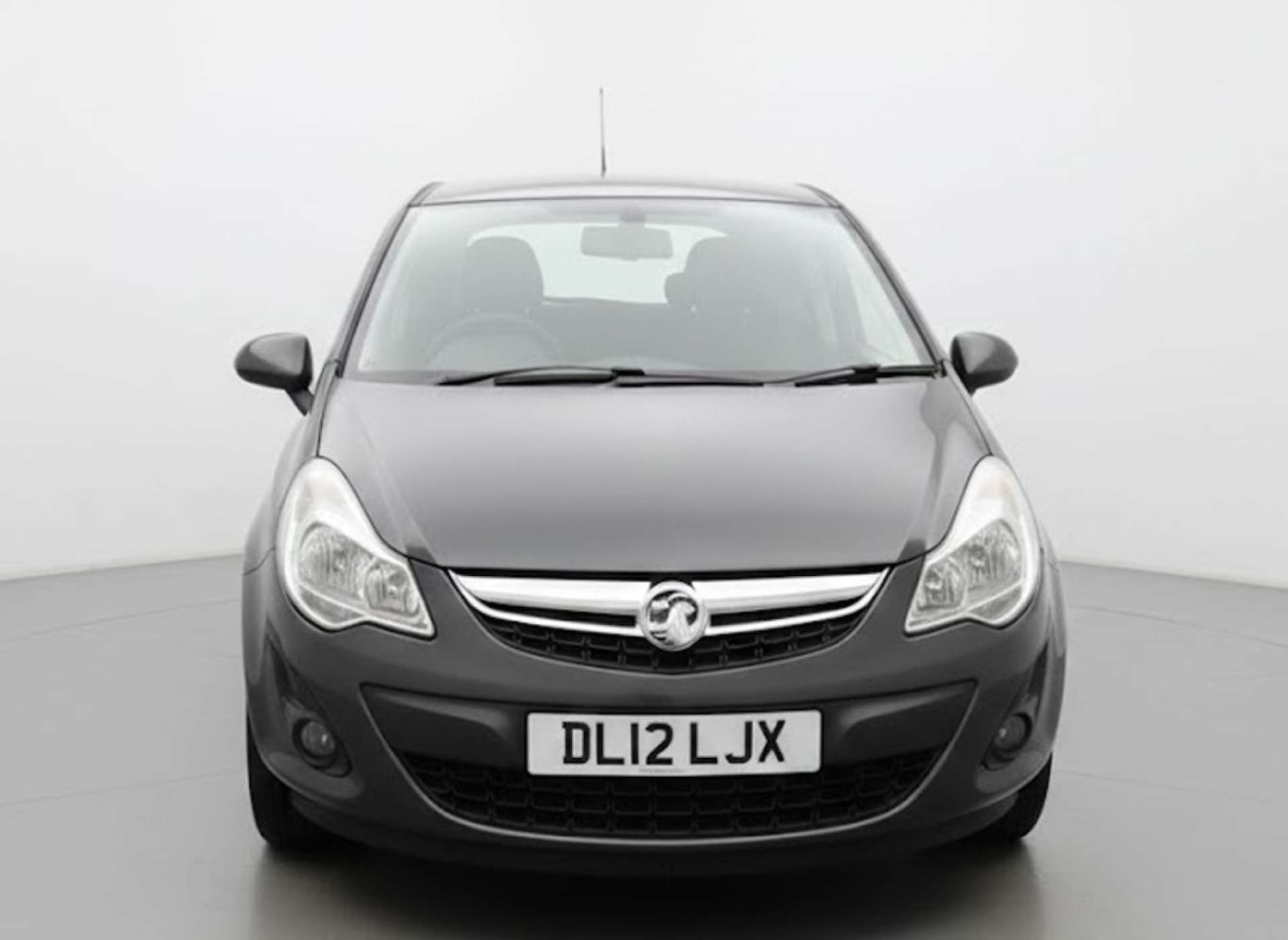 Used Vauxhall Corsa 2012 for sale - 77535020: Photo 2