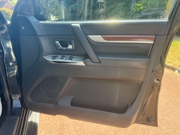 Used Mitsubishi Shogun 2014 for sale - 75198488: Photo 38