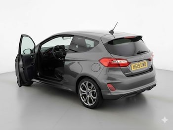 Used Ford Fiesta 2019 for sale - 77702612: Photo